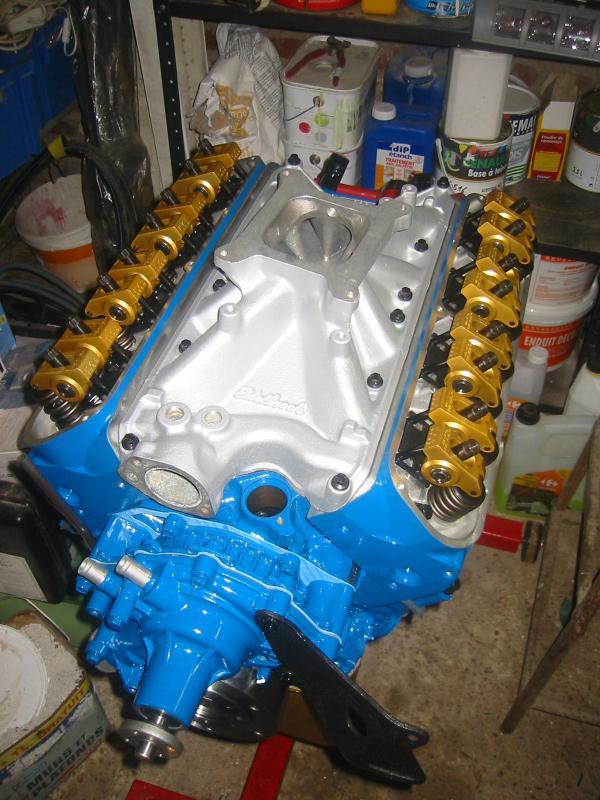 Short block avec culasses et pipe - 2.jpg